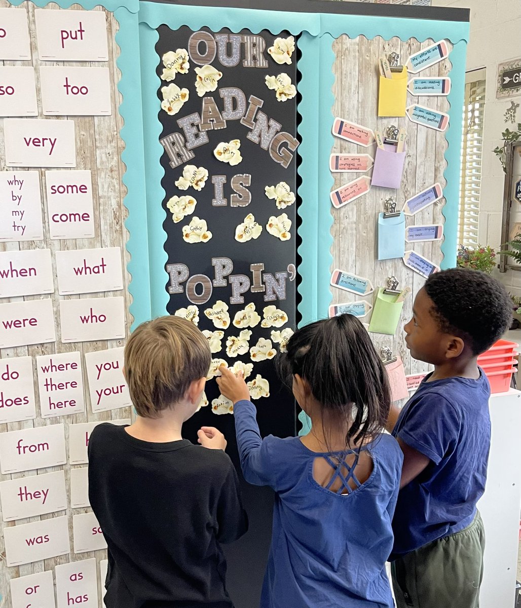 MsMankowski's tweet photo. Our Reading is POPPINโ ๐๐ฟ This year students are working towards individual and group rewards. About 60 more ๐ฟ until our ๐ฟ party ๐ฅณ #readersaregloballeaders #vs30friendlyschools #forshaw #ourreadingispoppin https://t.co/3gcJlTyg5C