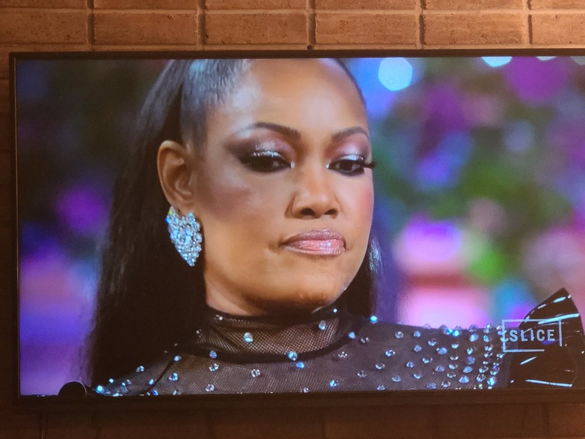 geniegenius18's tweet photo. She looks defeated and disappointed. The way Andy brushes past how mean these women can be and some of what garcelle has endured.. is weird. They can be so mad at her about an unfollow but are all for throwing her book in the trash... #rhobh https://t.co/EnZ9ip5PE4
