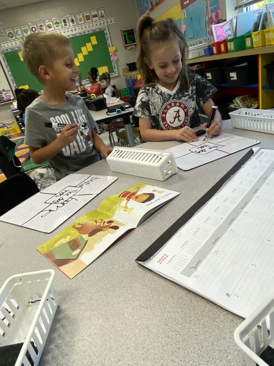 MrsHardyGVESK's tweet photo. Worked hard with @BenchmarkEdu materials in small groups this morning! @GreenValleyElem @HooverSchools https://t.co/jiCloAyr7z