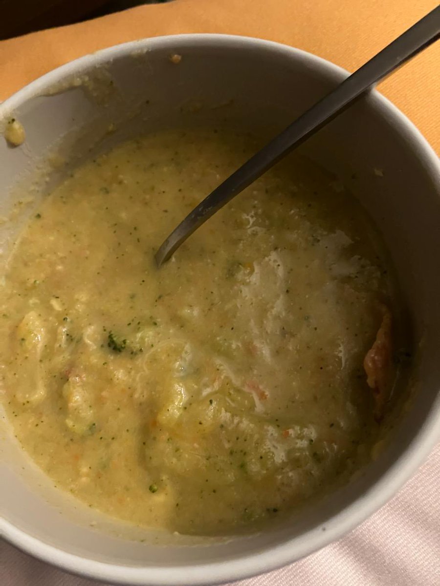 TomBaikAndSons's tweet photo. Soup 19: Broccoli Cheddar soups #31SoupsofHalloween https://t.co/YZoZBazTAf