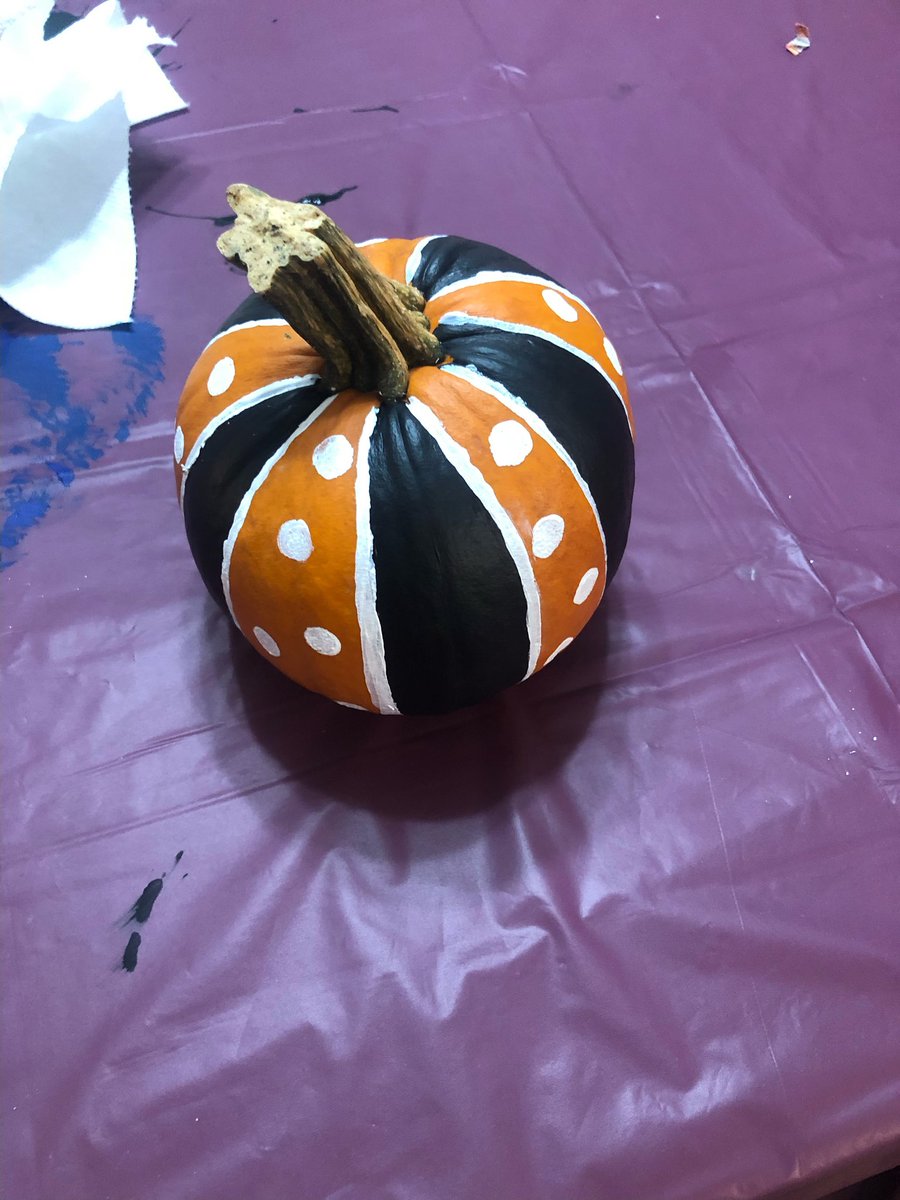 A team that paints together, stays together ♥️ loved bonding with 5th grade! It’s clear who the real artists are 😂 <a href="/caitlin_mcneil/">Ms. McNeil</a> <a href="/MrsTorresin5th/">Alena Gilmore</a> <a href="/jennykrashin/">Jenny Krashin</a> <a href="/graceadkins_/">grace</a>