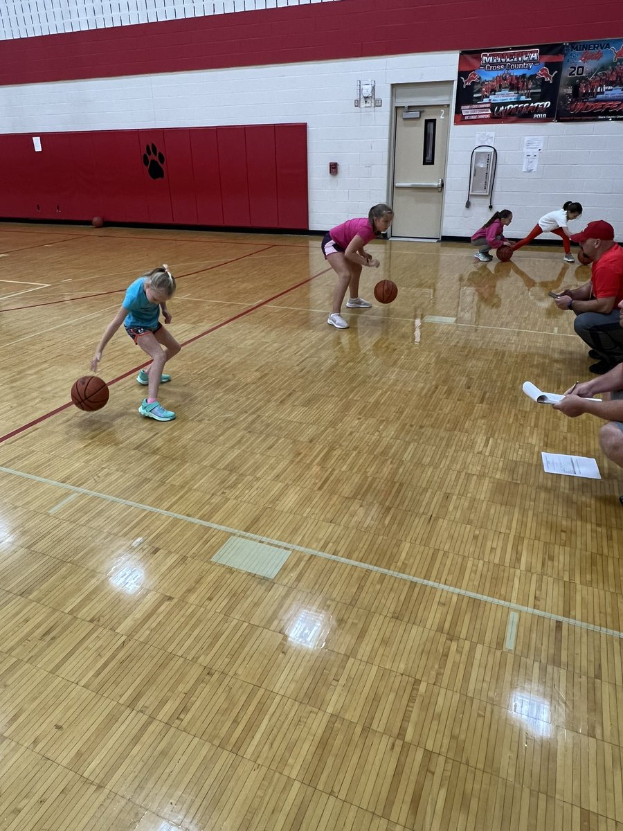 GirlsMinerva's tweet photo. Youth skills night was a awesome! Proud of the girls!!! https://t.co/FhvKOCWDRg