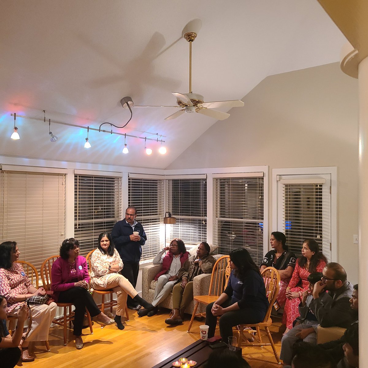 MeganMurray4NH's tweet photo. Amazing night with the @NHAAPIDems, National High School Dems Chair @ssamaysahu, &amp; @NHDems and local, state, county and national leaders are ready to work towards what matters to Granite Staters! Onward together! https://t.co/xe5lEBMkRq