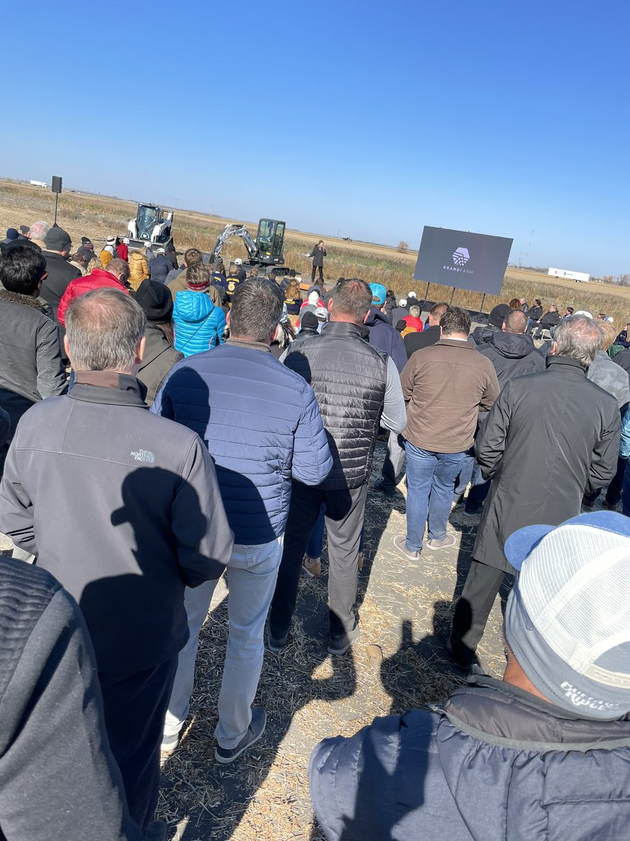 Congratulations to @TheGrandFarm on an exciting groundbreaking for your new site in Casselton! So many opportunities with @NDSU's partnership -- an exciting future for North Dakota! #feedtheworld
 @NDSUVPRCA @NDAgExpStation