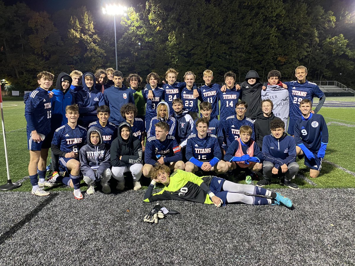 SASDBoysSoccer's tweet photo. In an overtime thriller, The Titans win against Hampton! A great win to close out the season! 

Shaler: 3
Hampton: 2

Goals: Josh Jashinski, Tyler Evangelista, Matt Keenan

#WPIALSoccer @pghsoccernow @TribLiveHSSN @PGSportsNow https://t.co/pVohtlZJ35