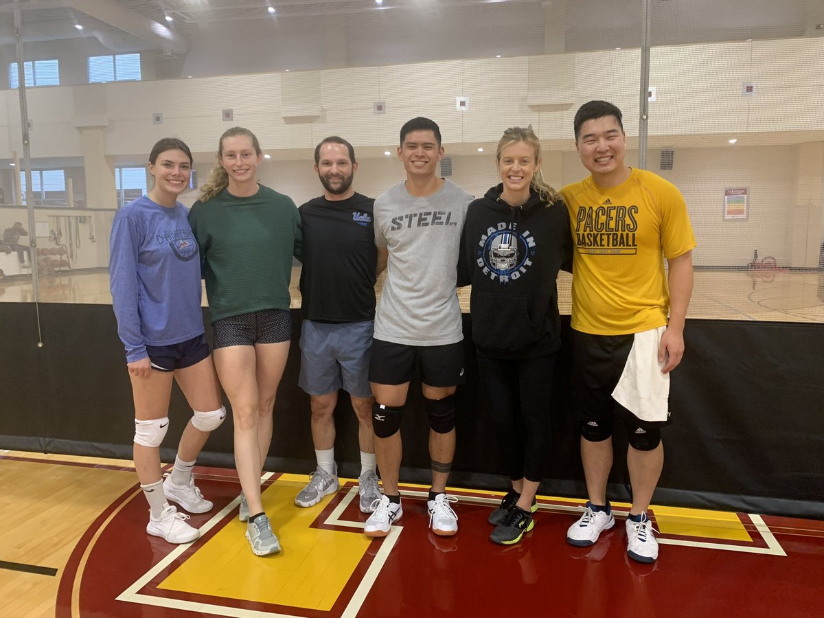 msu_ssom's tweet photo. Our 1st Annual Student/ Faculty Volleyball Tournament is in the books! Thanks to all those that came out and made it such a success. See you next year! Pics ft our faculty team, winning team and all star m/c Danny Steeno! https://t.co/JGEBIe9P9P