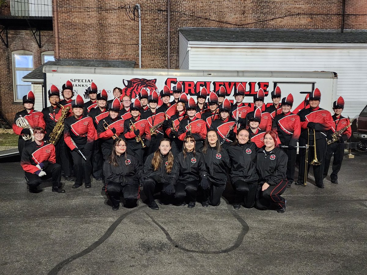 CVBand_Boosters's tweet photo. Circleville Marching Tigers at The Circleville Pumpkin Show ~ 2022 🎵🎺🐾🎶🥁🎃 https://t.co/beZk8KbFvU