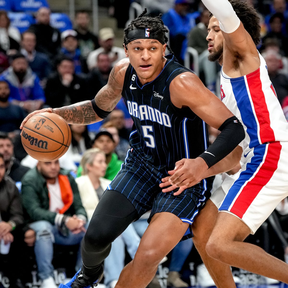 NBAHistory's tweet image. Since 1969, only three No. 1 overall picks have dropped 25+ PTS, 5+ REB, and 5+ AST in their NBA debut.

Kareem Abdul-Jabbar
LeBron James
Paolo Banchero