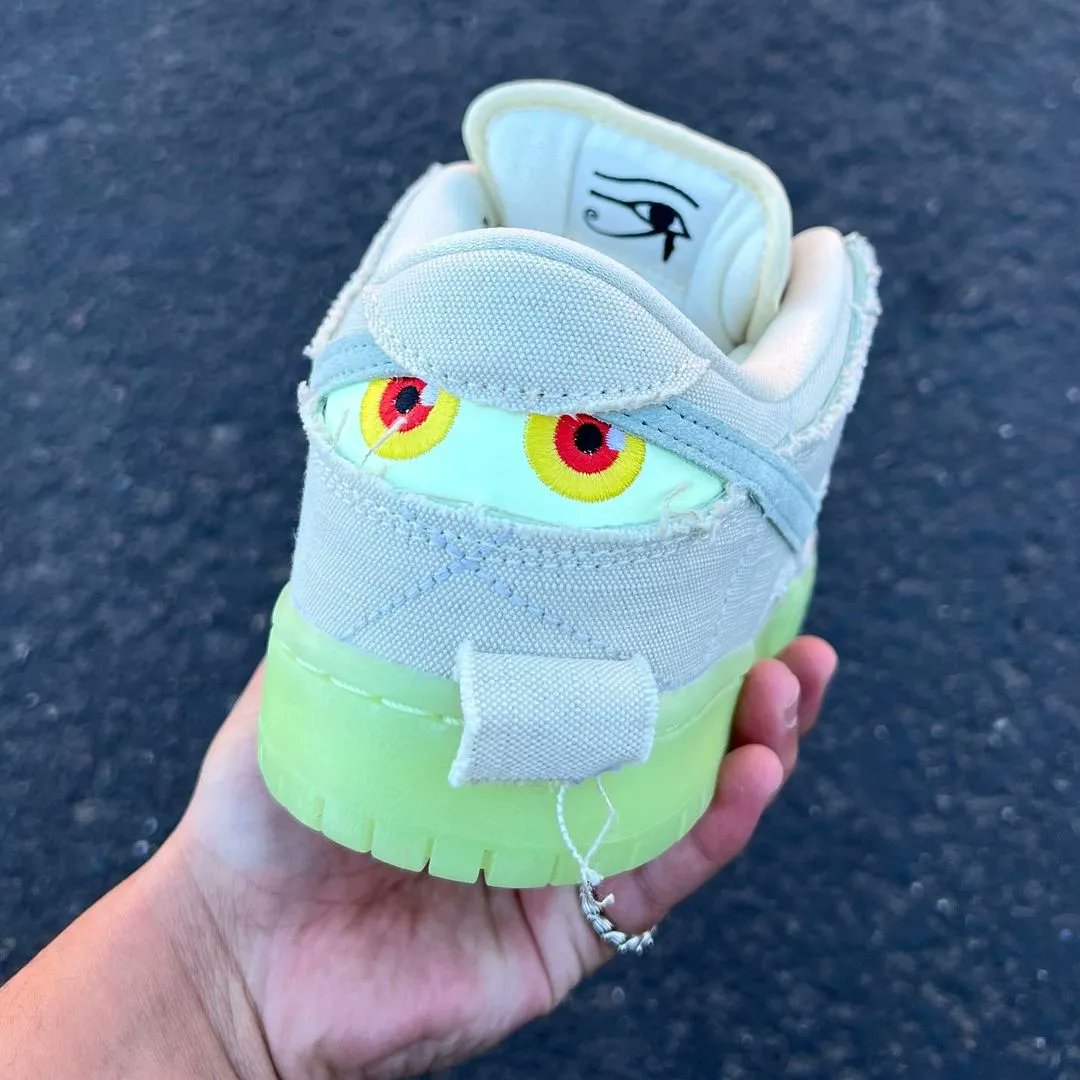 JustFreshKicks tweet media