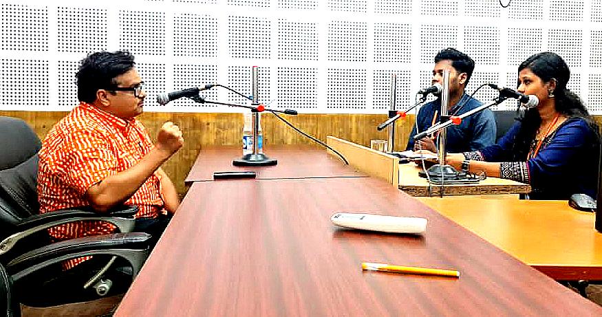 RavenshawFm's tweet photo. 4 August 2022 we had a show with
Guest : Dr.Netajee Abhinandan, Asst. Prof, Pol. Sc & . Debilal Mishra, Asst. Prof., JMC, Ravenshaw University
Hosts - RJ Subhadarshinee & RJ Bikash
Theme : Odia Journalism Day
#ravenshawuniversity #Odia #Journalism #history #utkaladeepika #Utkal https://t.co/ndil02kOg6