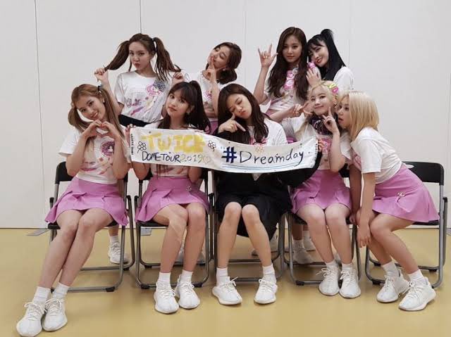 san0a__2137's tweet photo. TWICE🍭💗
#TWICE #7YearsWith9WICE #ONCE #TWICE7 https://t.co/rD0maBJwJk