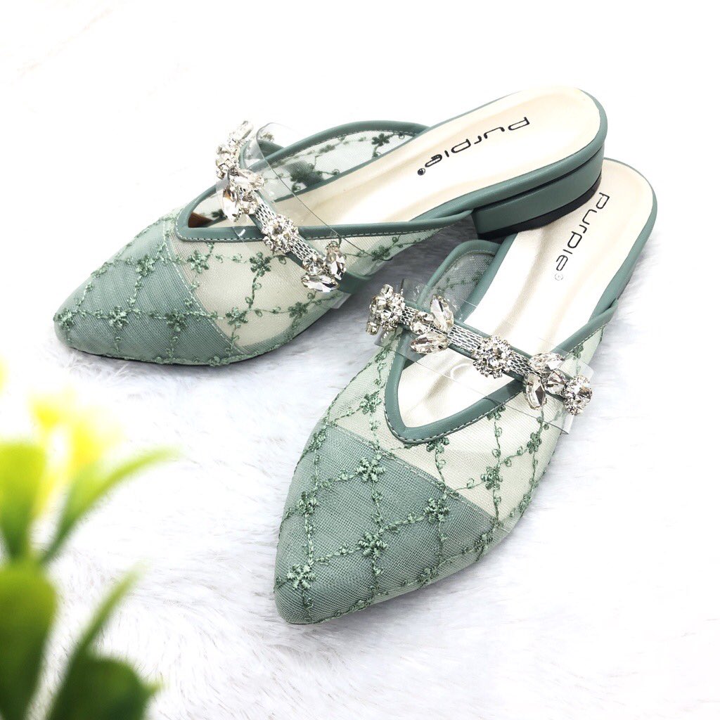 ayoshopingg's tweet photo. 🌸 Rekomendasi sandal hak tahu 🌸

A thread✨
#racunshopee #racunbelanja #Shopee #shopeeaffilate #rekomendasishopee #rekomendasiflatshoes #fashion #ootdStyle https://t.co/ioYKJPGJWa