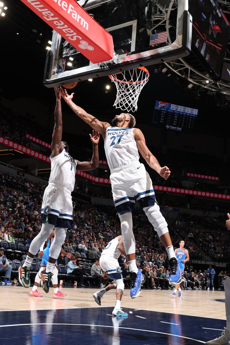 Rudy Gobert lights up Thunder, rescues Timberwolves in opening