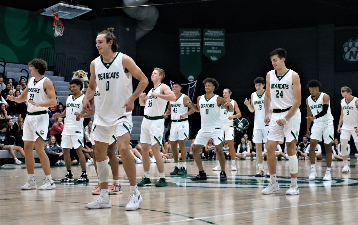wesleymiller360's tweet photo. Collection of photos from the 2022 Bearcat Basketball Bash.

Dance Contest Edition: https://t.co/TgpnvXIUop