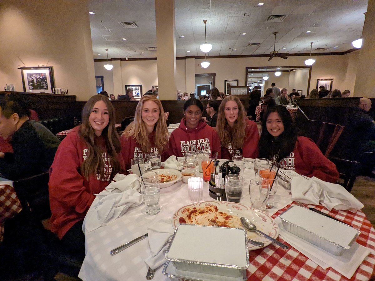 Dinner at Maggianos before day 1 of state! Girls are ready for tomorrow!!