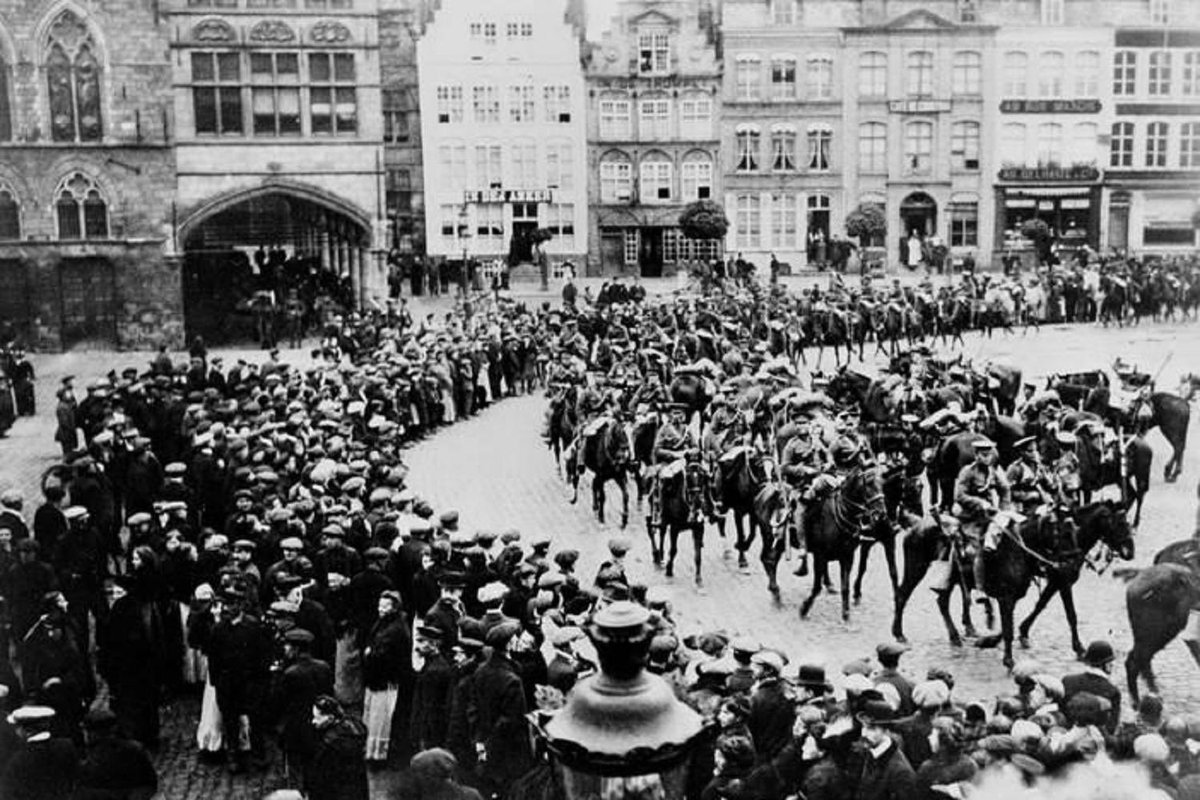 HISTORY Travel tweet media