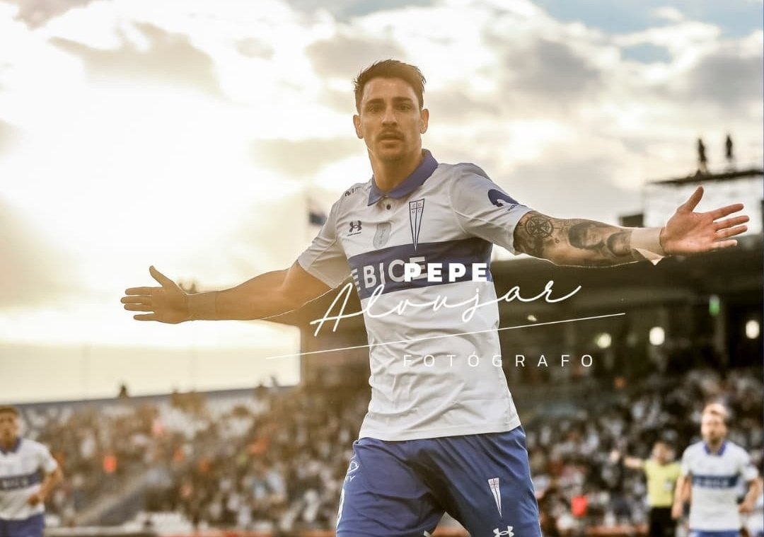 ⚪🔵⚪ Fernando "El Toro" Zampedri 🐂 llega a 82 goles ⚽ en 127 partidos con la Universidad Católica.

- 61 Campeonato Nacional 
- 8 Copa Libertadores
- 7 Copa Chile
- 4 Copa Sudamericana
- 2 Supercopa

📸 <a href="/Alvujar/">Pepe Alvujar</a> 📈 <a href="/JeanPaul_UC/">Jean Paul</a>

#Goleador #LosCruzados