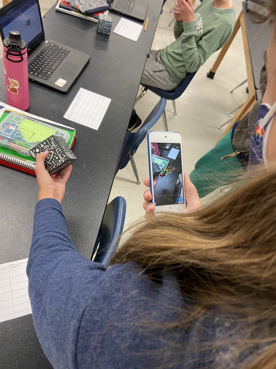 LesherScience's tweet image. 8th grade scientists researched and built molecules using @CoSpaces_Edu and @MergeVR