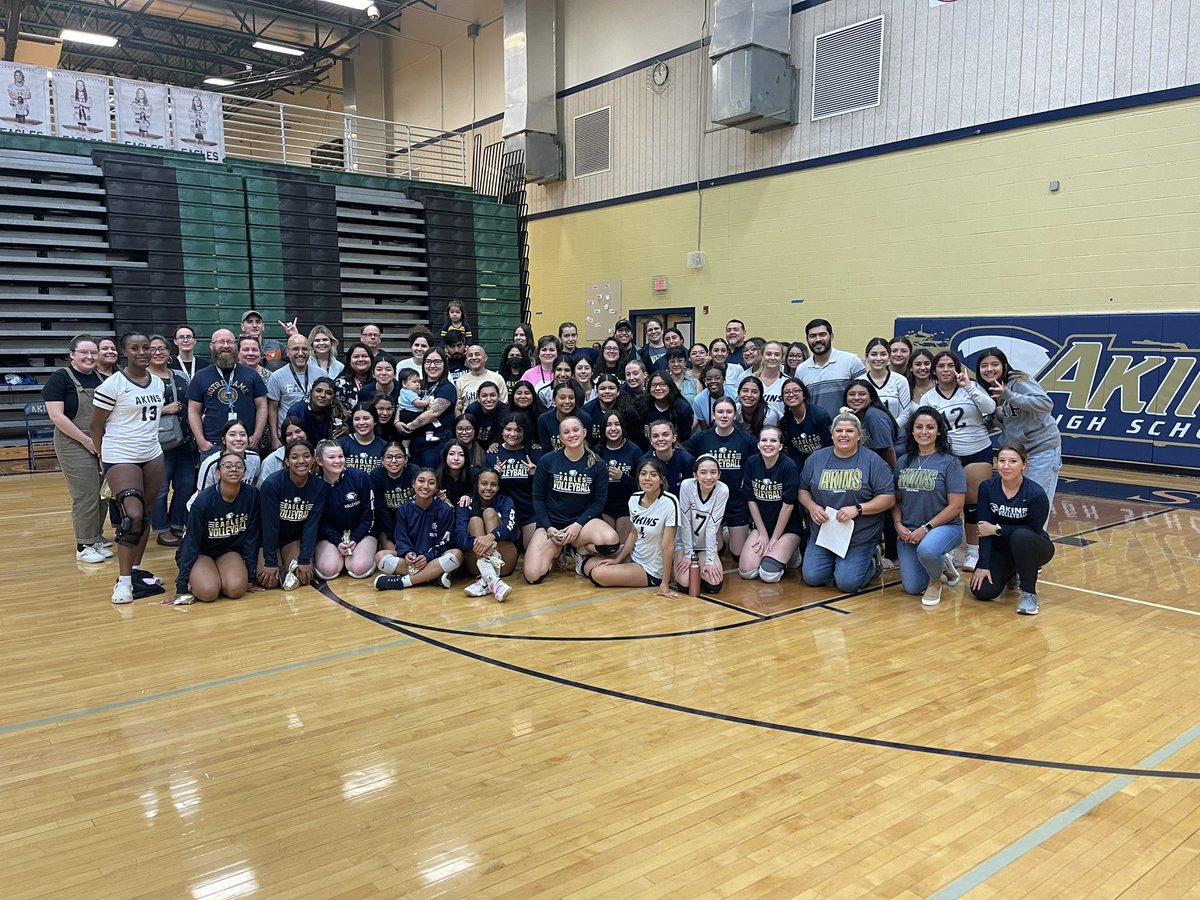 Akins Volleyball (@akinsvolleyball) on Twitter photo Thank you <a href="/AkinsAISD/">Akins Early College High School</a> teachers and staff. We can’t thank you enough for all the hard work, love and dedication you show our volleyball student-athletes. Thank you for attending the game and letting us love on you! ❤️🏐❤️🏐#weloveourteachers <a href="/AISDAthletics/">Austin ISD Athletics</a> <a href="/AustinISD/">Austin ISD</a> Thank you <a href="/AkinsAISD/">Akins Early College High School</a> teachers and staff. We can’t thank you enough for all the hard work, love and dedication you show our volleyball student-athletes. Thank you for attending the game and letting us love on you! ❤️🏐❤️🏐#weloveourteachers <a href="/AISDAthletics/">Austin ISD Athletics</a> <a href="/AustinISD/">Austin ISD</a>