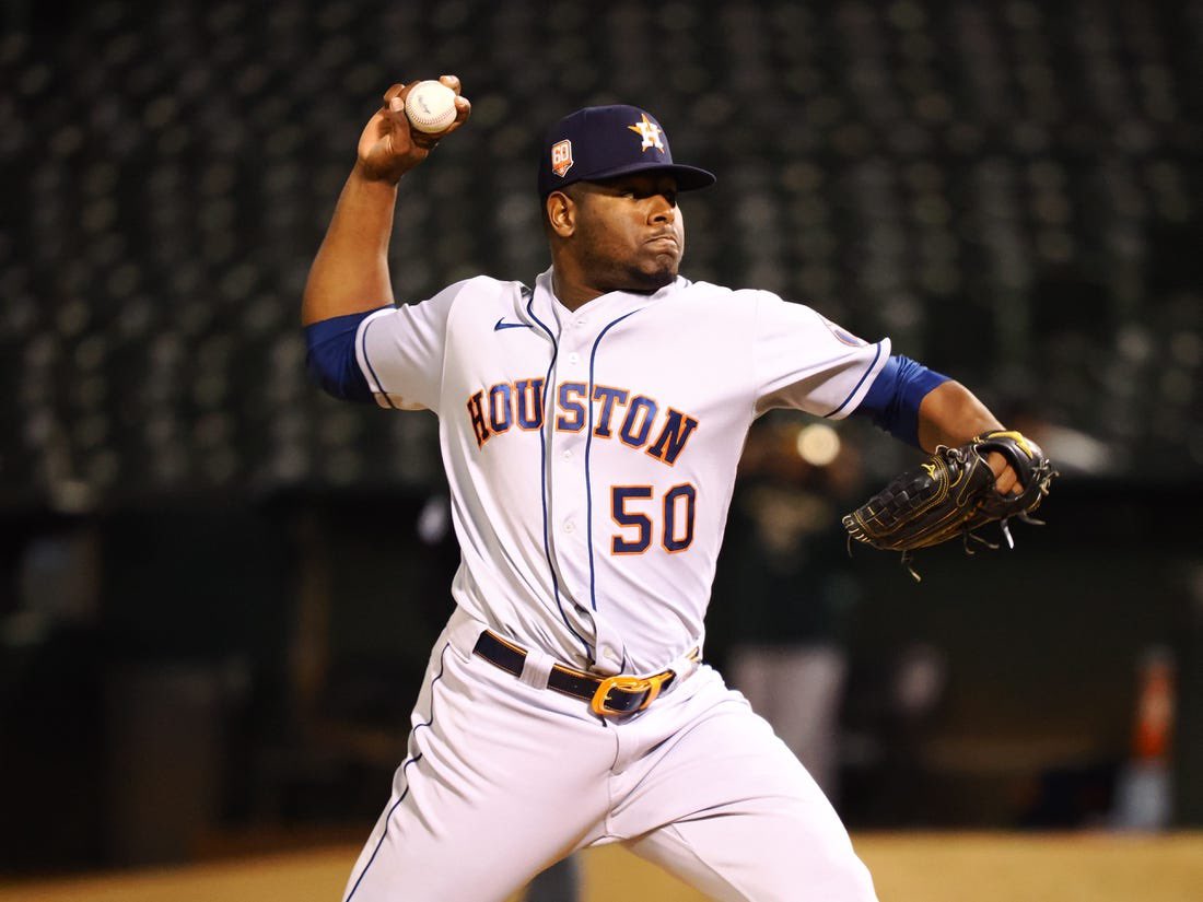 LaurieC_64's tweet photo. #Nerris on point @astros #Bullpen end of the 7th ⚾️💥 https://t.co/ctuNvHsfrq