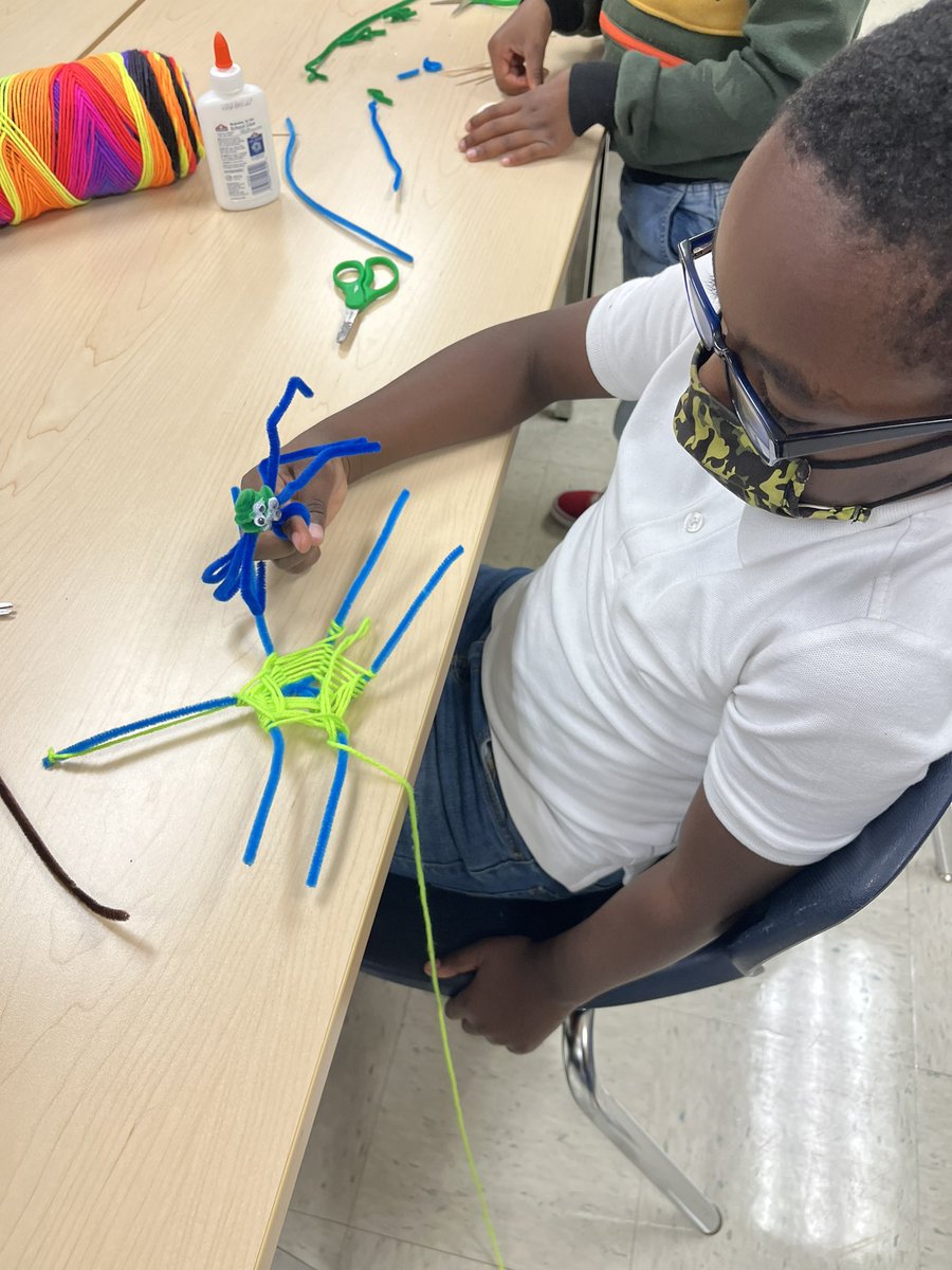Chauntee86's tweet photo. @KellysSTEMkids and I got the privilege of working with the GT students @MHEHuskies on Tuesday. Rockets, spiders, and zip lines… oh my! @CrowleyISD #CISDSTEMPlus https://t.co/K1zat0KHp9