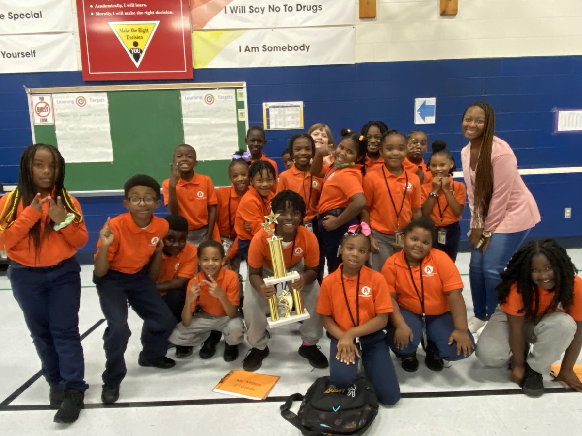 AADreamAcademy's tweet photo. Last week’s winners of Motivational Friday 🏆💙 Who will reign supreme this Friday? #AADAinAction #LetThemLead #NNPSProud https://t.co/2n5fNwjnfL