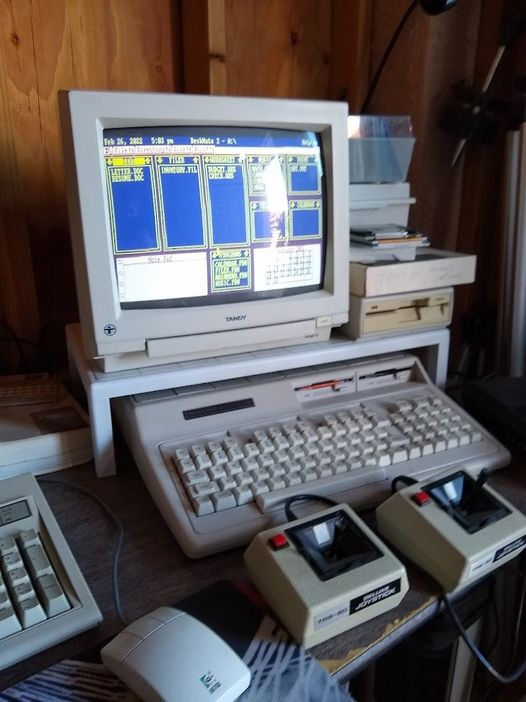 Rondelvo's tweet image. Tandy 1000 HX   running Deskmate....&amp;gt;
#tandy1000