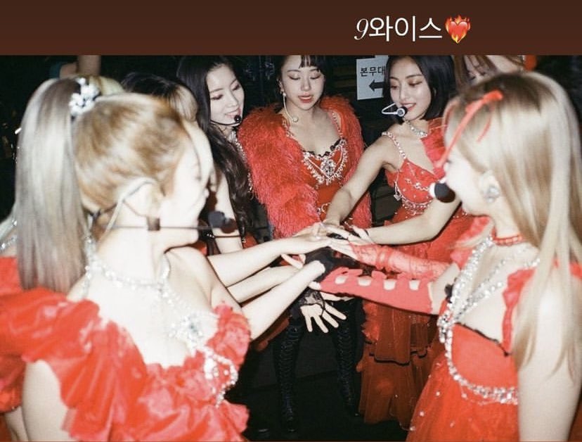 Aone_kumaaa's tweet photo. TWICEは私の頑張る力になってくれる...。いつもありがとう😭今までもこれからもTWICEが大好きです。
#TWICE #TWICE_7TH_ANNIVERSARY #TWICE7 https://t.co/QV9X6xIyPh