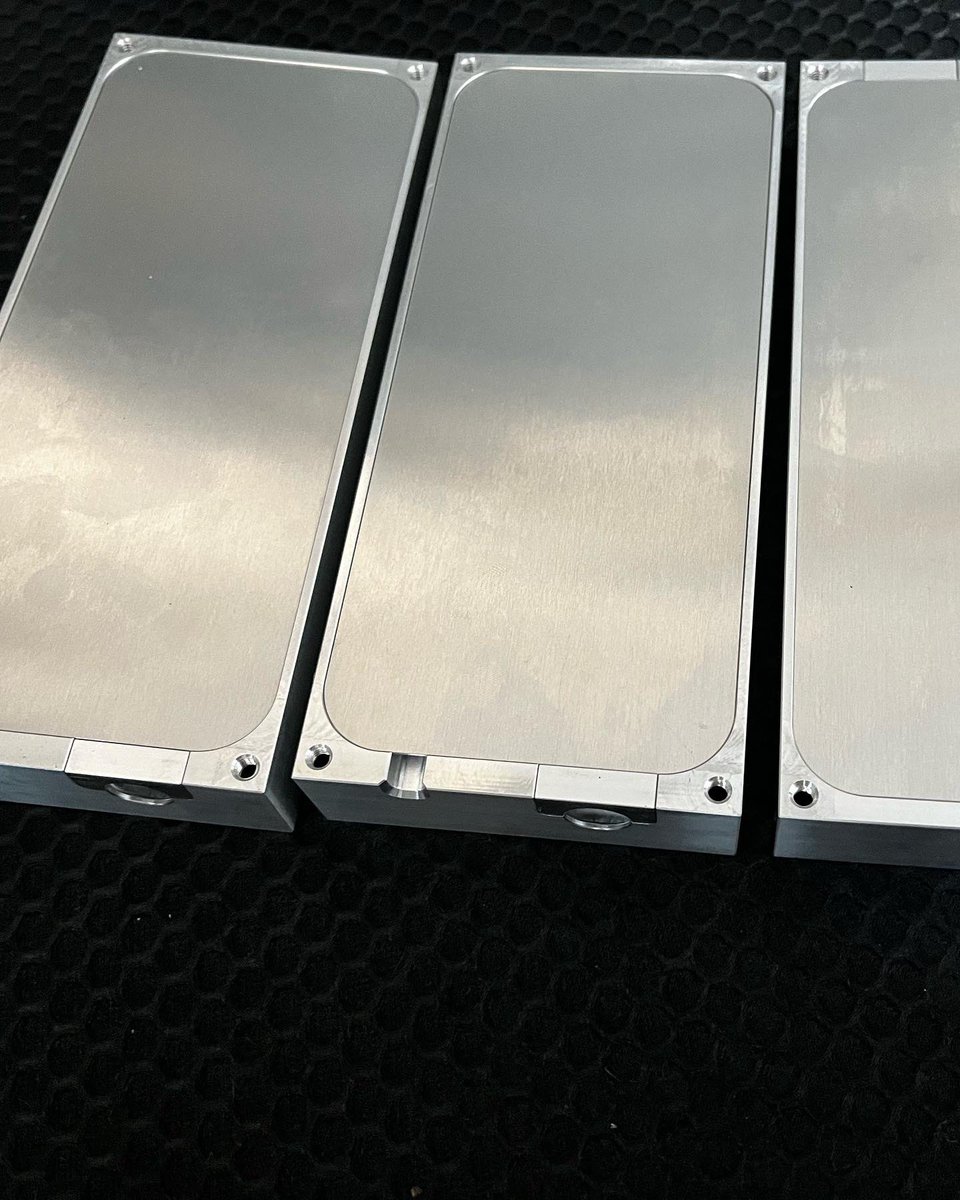 JimwellCo's tweet photo. Are you looking for custom metal components?
Any RFQ or enquiry please send email to the company, thank you.
JimWell Precision offer high qualitative and super service for each of our customers.
https://t.co/D3WHTidf1o
#cncmachining
#millingparts 
#cncmill
#machinist
#customCNC https://t.co/vvaWAcMom6
