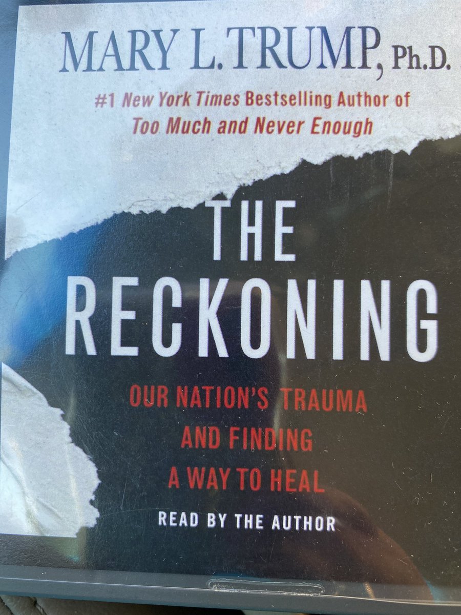 RealEstateMK's tweet photo. @DonaldJTrumpJr Mary Trumps book, the Reckoning, details the abject incompetence of the Trump administration dealing with COViD and the brutal 18 months of living in a dystopian universe while DT laughed/belittled and began a cruel anti-public health campaign as hundred of 1000’s died. Do read. https://t.co/mLdCjjxh7Y