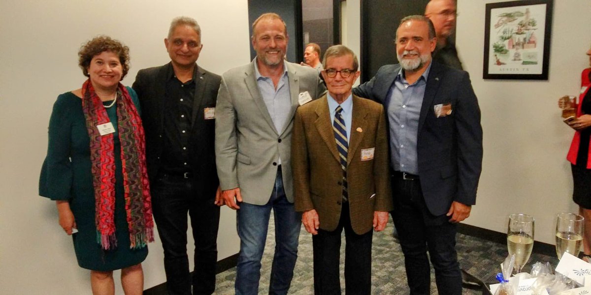 ConsulMexAtn's tweet photo. En días recientes el Cónsul General @p_marentes estuvo presente en la inauguración de las nuevas instalaciones de la empresa @improving en Austin. Fundada por un mexicano, esta empresa cuenta con 2 oficinas en 🇲🇽 (Ags y Gdl) y cuenta con 1,600 empleados en todo Norteamérica. https://t.co/0zbMGeZp1Q
