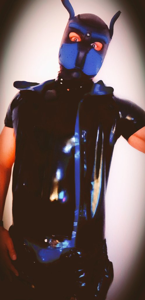 LatinLatexLover's tweet photo. Its Friday ... is Freeday 😎🥳 https://t.co/BwJeJihqUL https://t.co/t3lnpg77iD