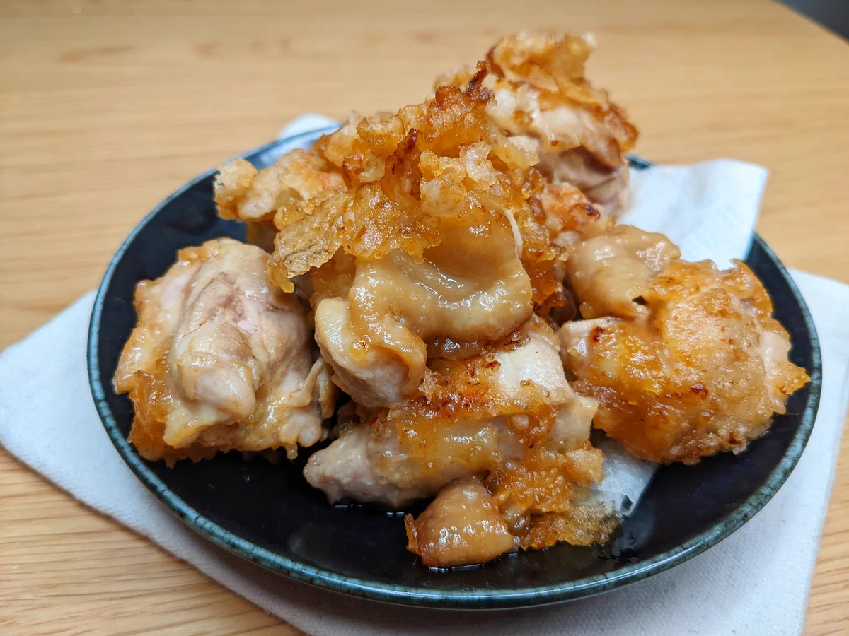 レモンでさっぱり！カリッと「焼肉レモンからあげ」。