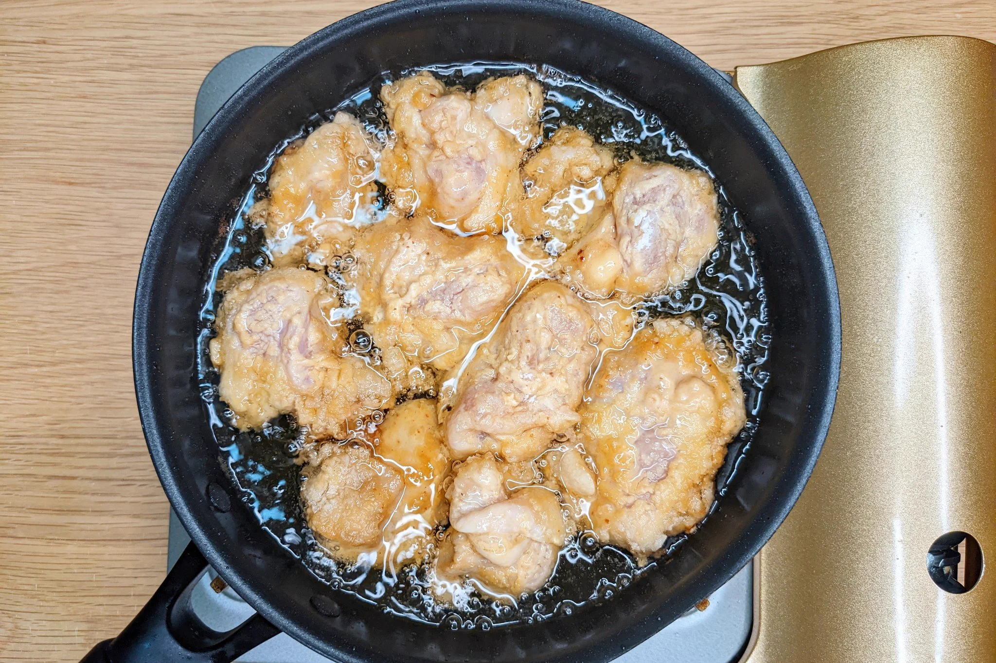 レモンでさっぱり！カリッと「焼肉レモンからあげ」。