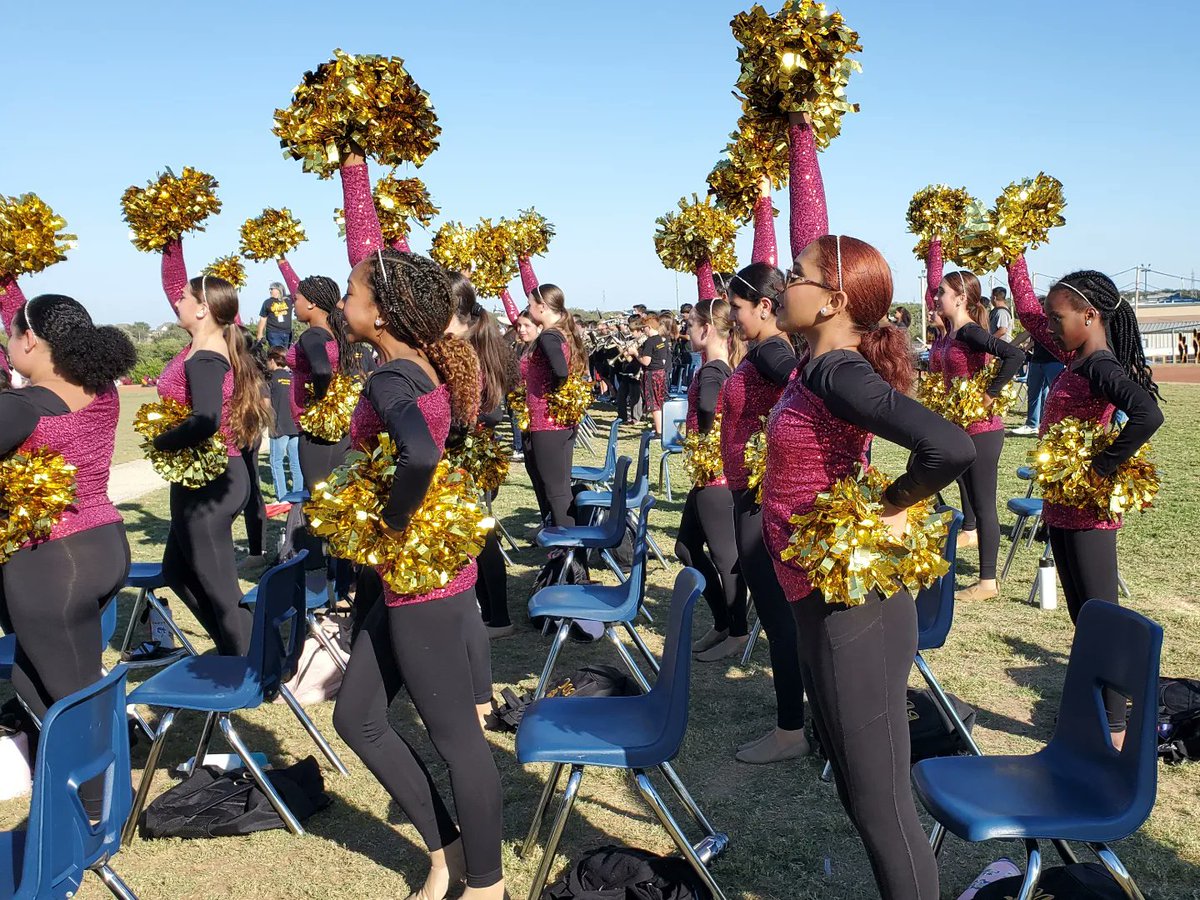 briscoe_dance's tweet photo. It's a great day to be a Bengal! 💛🐯 #BriscoeProud https://t.co/tuQG2KJXzB