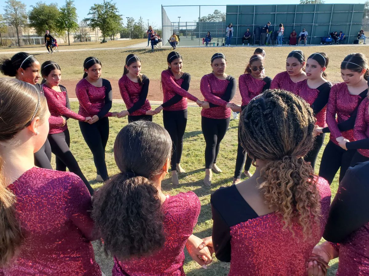 briscoe_dance's tweet photo. It's a great day to be a Bengal! 💛🐯 #BriscoeProud https://t.co/tuQG2KJXzB