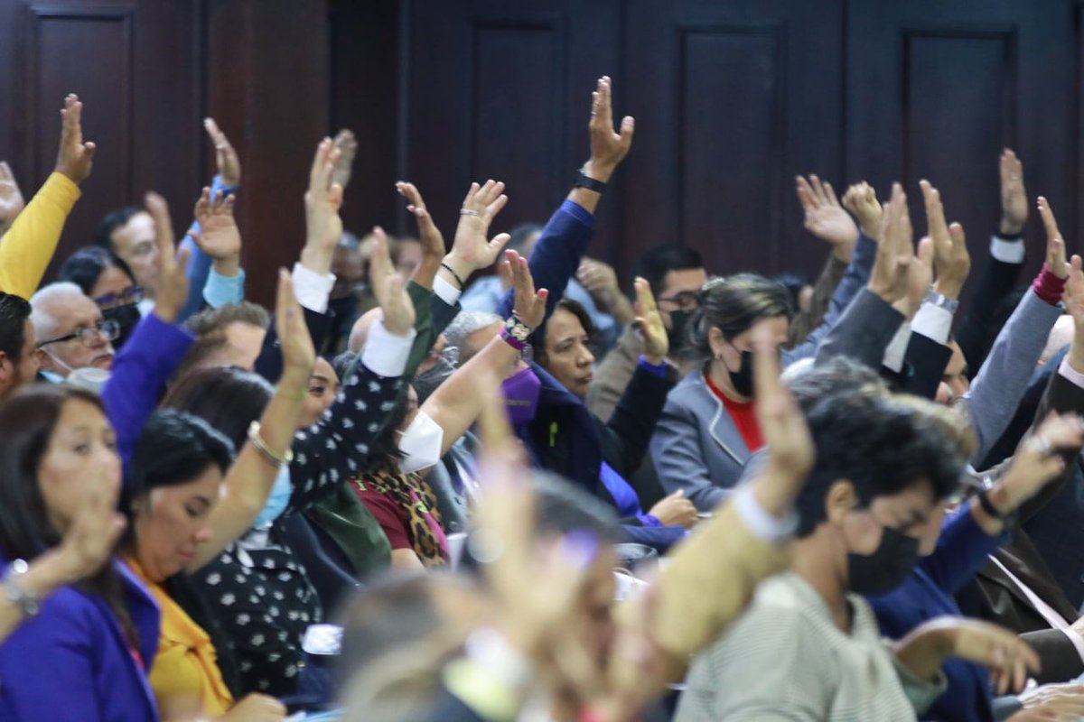 Ginkellys's tweet photo. También quedaron aprobadas en segunda discusión los Proyectos de Ley:

✅ Ley Condecoración Orden Gran Cacique Guaicaipuro "Guapotori Guaicaipuro”

✅ Ley que Regula el Uso del Nombre, Titulos y Efigie de El Libertador Simón Bolivar.
Seguimos en Victoria 🇻🇪🇻🇪

#PuebloUnidoYActivo https://t.co/I4xhznpq6M