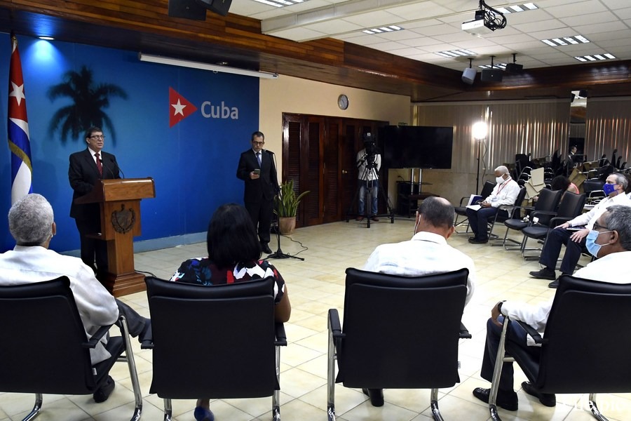 XHNews's tweet photo. Cuban Foreign Minister Bruno Rodriguez on Wednesday called on the U.S. government to lift its decades-long trade embargo, or blockade, against the country https://t.co/x7NJUCA7f2 https://t.co/vI0PdOu72P