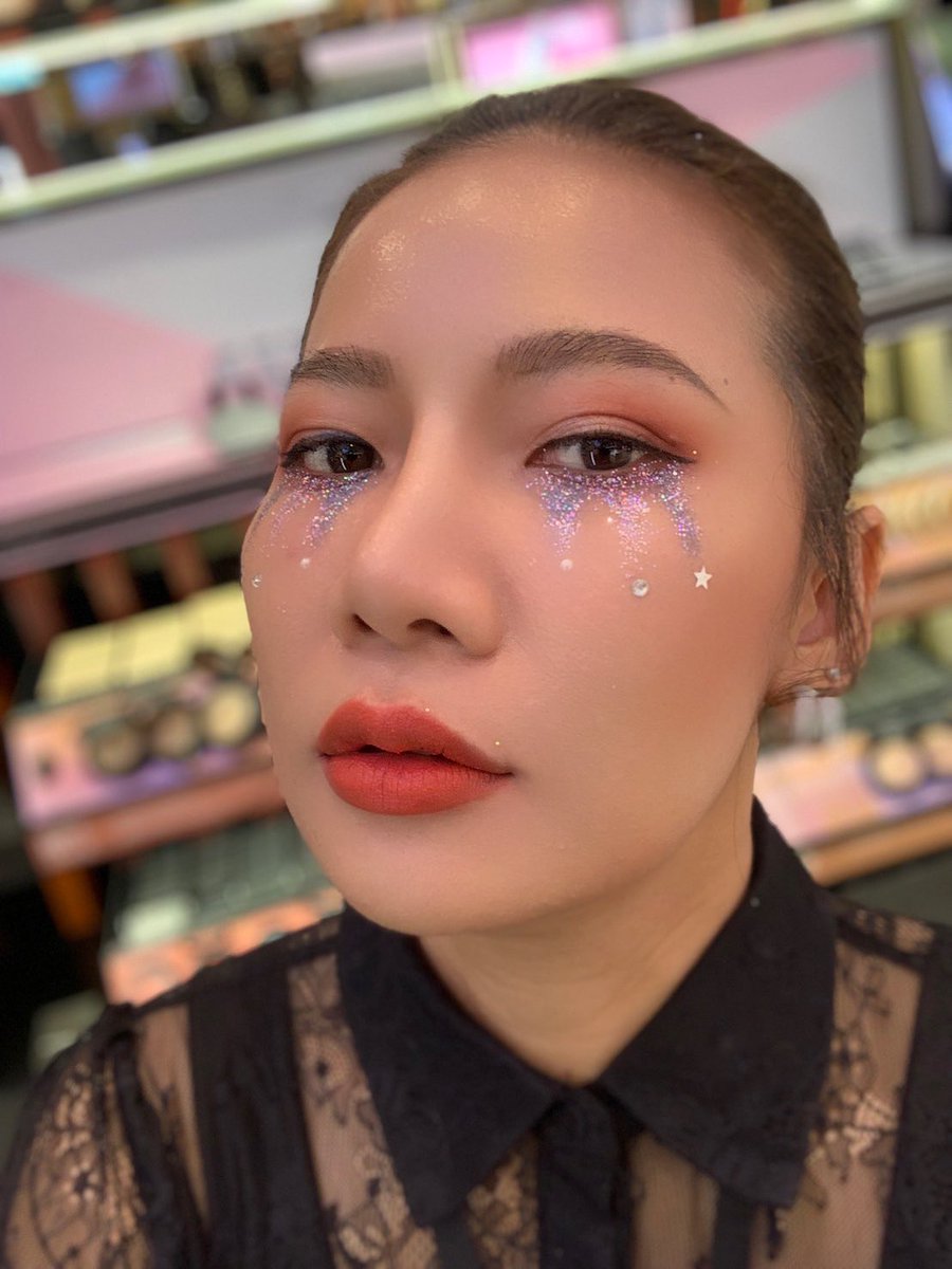 m_modjiw's tweet photo. #mactrends #mactrend #glittertears #maccosmetics @MACcosmetics https://t.co/FvyCiGnRkP