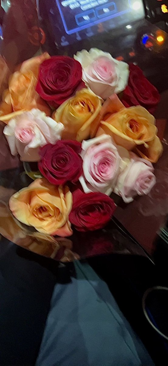 kenandmel's tweet photo. flowers from 1,500 miles away >>> https://t.co/VT4e5Z4cdV