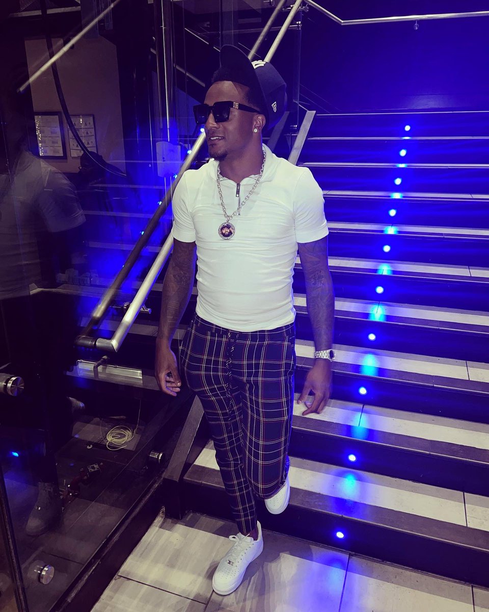 joejack_8's tweet image. I’m that guy fr, must I remind you. 
 🤩🤍🦈