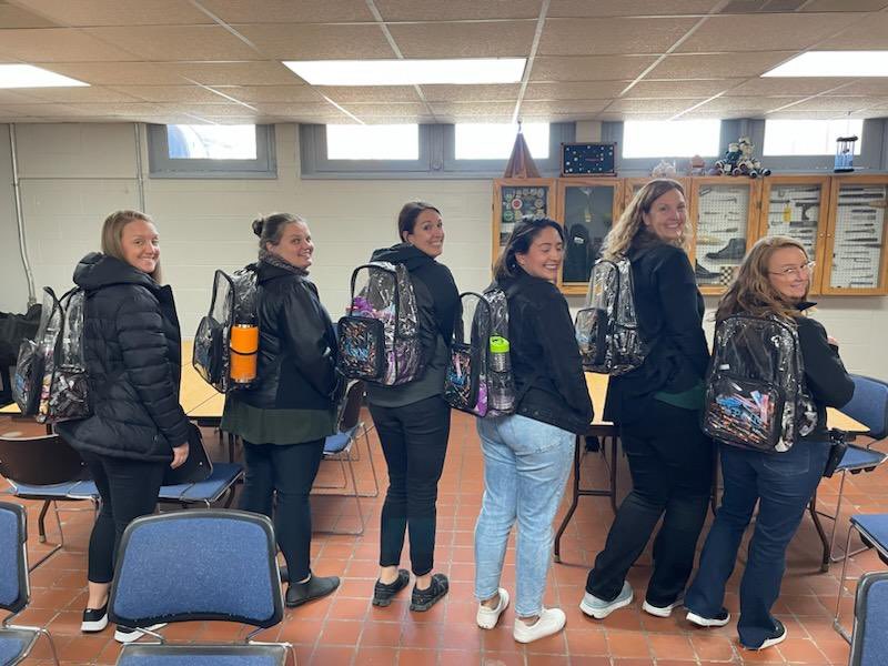 I love collecting my own data especially when I get to do it with some of my favorite research partners and students. We delivered over 1000 surveys and thank you treats to people living and working in a prison <a href="/bethtris/">Beth Huebner</a> <a href="/drgivens18/">Ashley Givens</a> <a href="/DanaPlunkett1/">Dana Cafourek</a> #myfeethurt