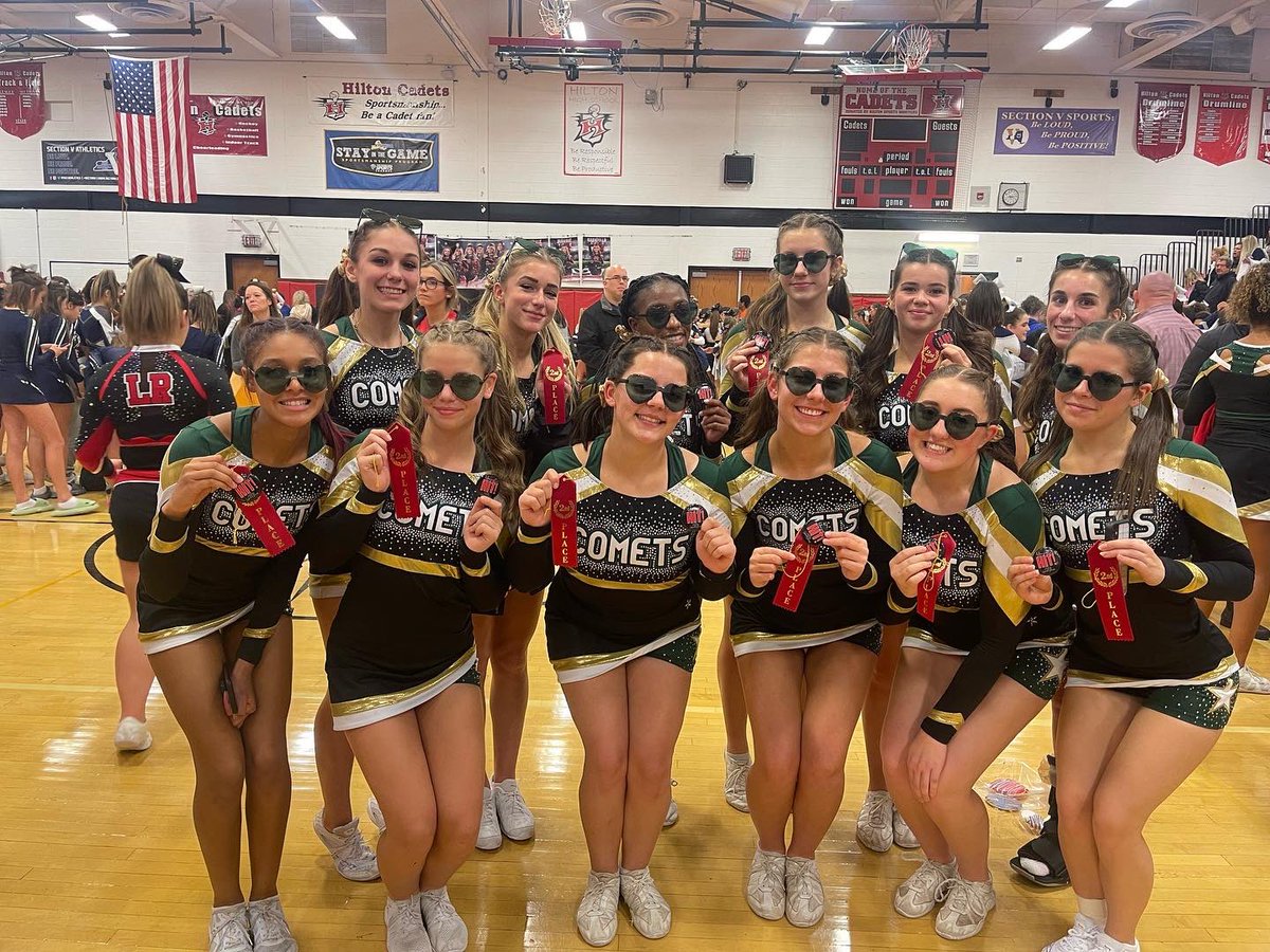 Royal Comets Cheer tweet media