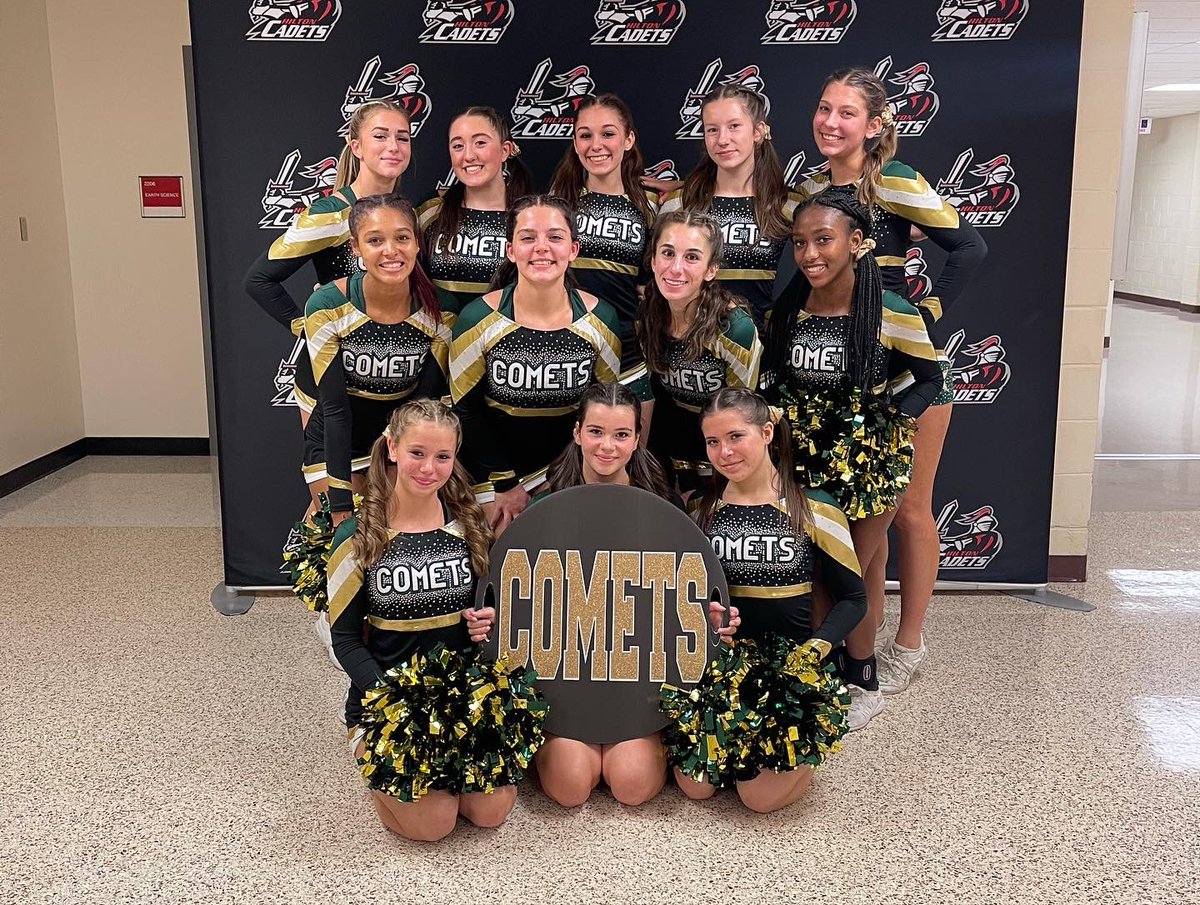 Royal Comets Cheer tweet media