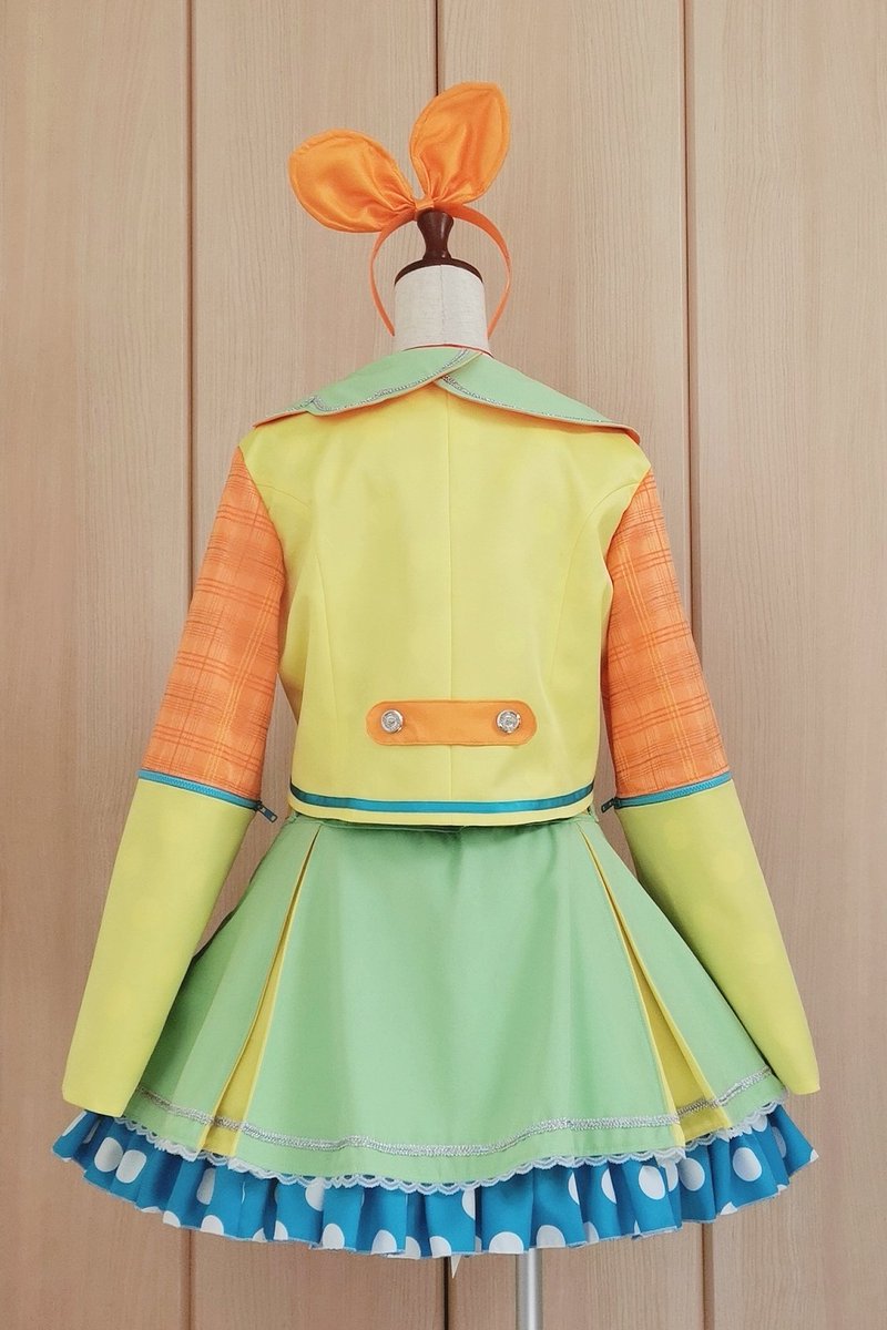 CitronCreate's tweet photo. ソラ豆琴美さまの新衣装を担当させて頂きました！取り外し可能なお袖のついたPOPで可愛いデザインです✨✨  #CitronCreate https://t.co/k7H6GBSPjM
