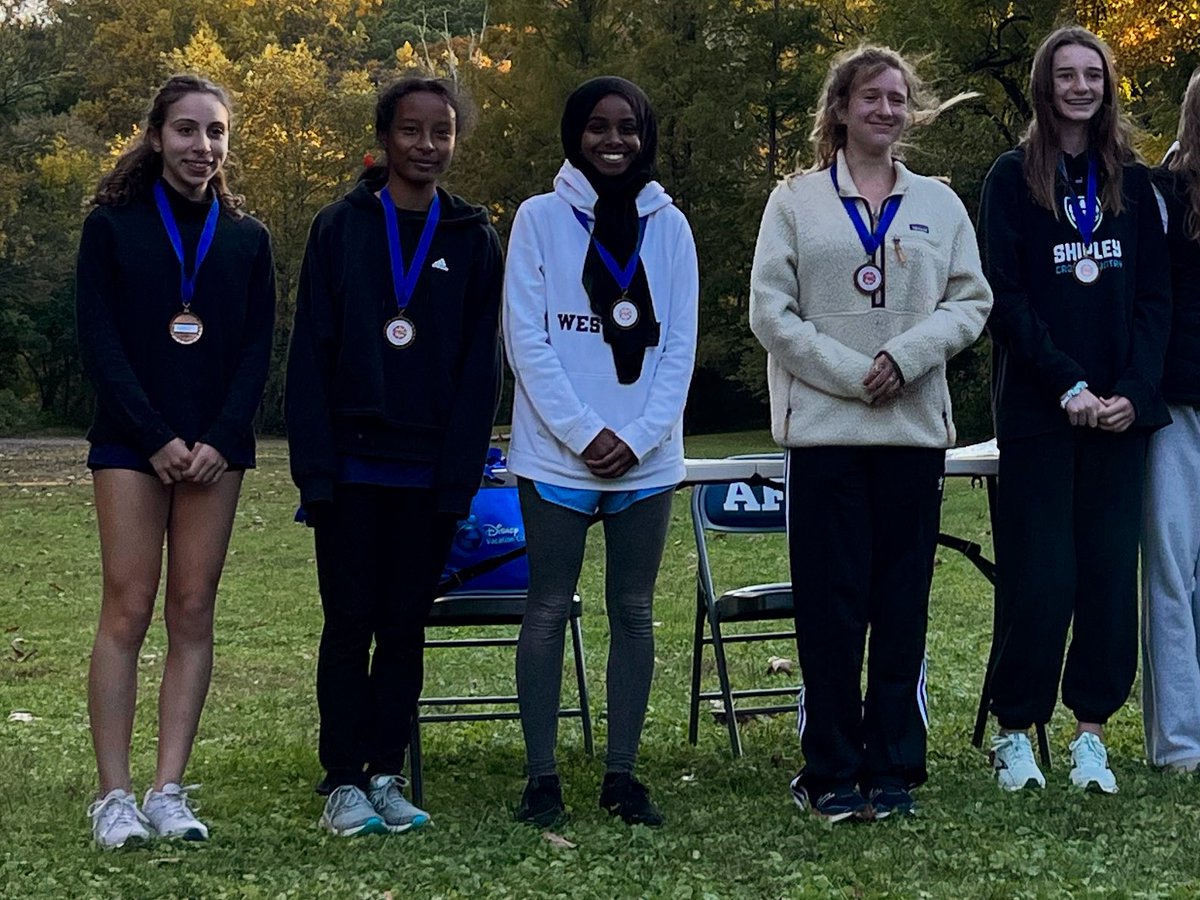 WesttownCrossCountry (@wt_xc) on Twitter photo Congratulations to our captains Jamilla Derga and Santi Benbow for earning well-deserved medals at our FSL championships meet yesterday! We’re so proud of everyone who ran, so be proud of yourselves too, runners! <a href="/WT_athletics/">Westtown Athletics</a> #crosscountry
pa.milesplit.com/meets/500677-f… Congratulations to our captains Jamilla Derga and Santi Benbow for earning well-deserved medals at our FSL championships meet yesterday! We’re so proud of everyone who ran, so be proud of yourselves too, runners! <a href="/WT_athletics/">Westtown Athletics</a> #crosscountry
pa.milesplit.com/meets/500677-f…