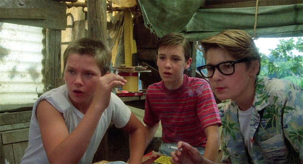dexterdavey's tweet photo. Hi #film and  #Screenwriter Twitter.

Looking for film scenes of groups of kids in dialogue with each other. 
- hatching a plans
-explaining rules to a game
- telling stories or exposition.

Share any reference please. 
@draft_zero @stuwillis https://t.co/2AxuDZbtcc