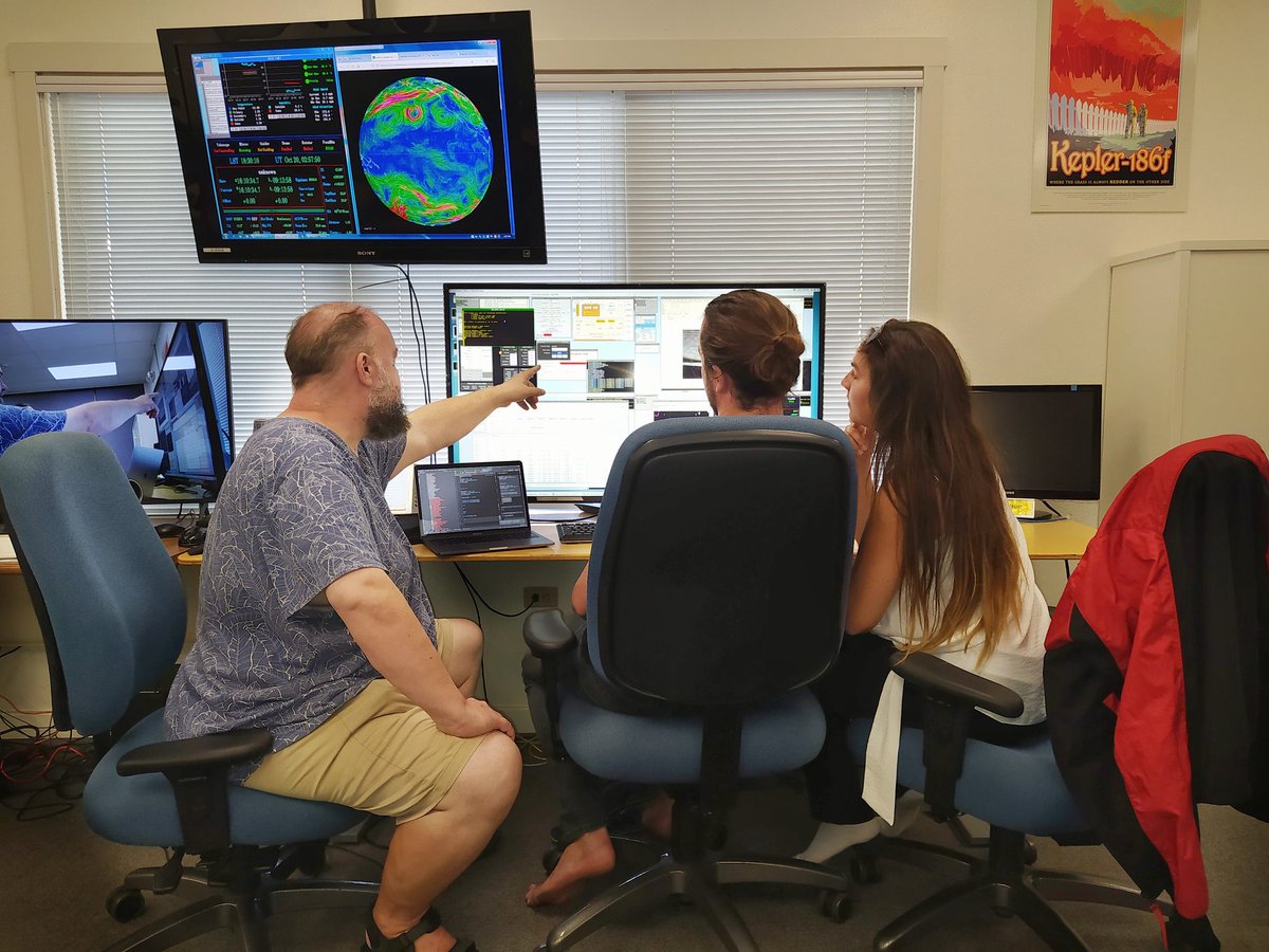 Aloha from Hawai'i! Tonight we're observing an exoplanet transit on the Keck telescope in Waimea 🔭 Let's hope for some good data! <a href="/BorsatoNic/">Nic Borsato</a> <a href="/keckobservatory/">W. M. Keck Observatory</a>