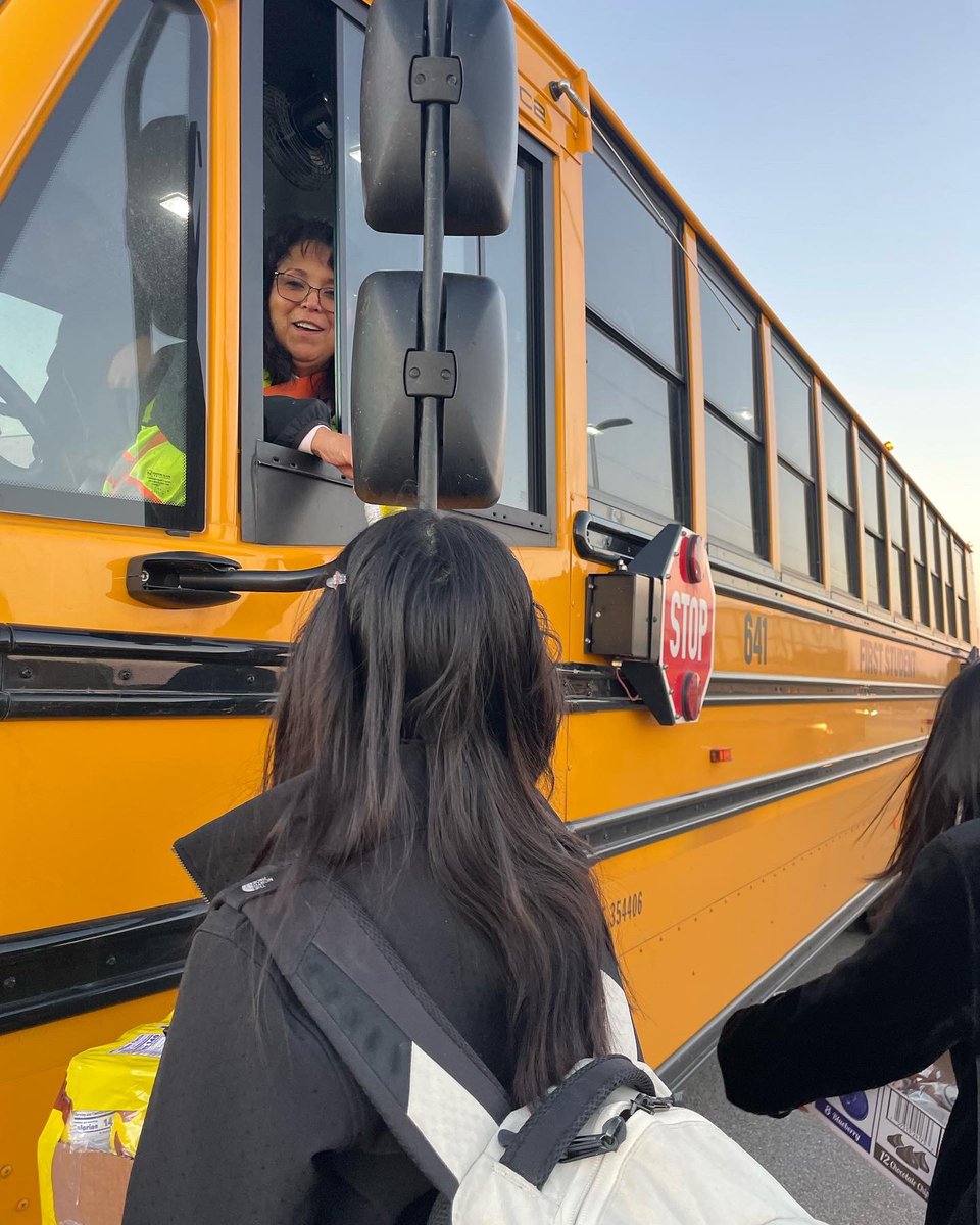 sehsstugo's tweet photo. On Kansas School Transportation Appreciation Day, your StuGo handed out milk and muffins this morning, to say, “Thank you for all the work you do!” We LOVE our bus drivers!! 🤍 #GoBuffs #WPSPROUD https://t.co/4IX1RQAN29
