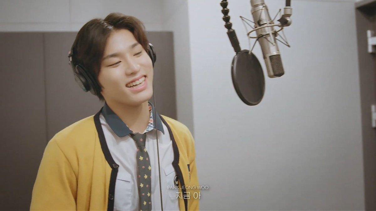 jwooxwoopy's tweet photo. jeongwoo wearing his school uniform in recording studio is so him 🥹 https://t.co/Lopv5sJg4E